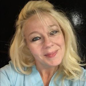Meet your Posher, Teresa